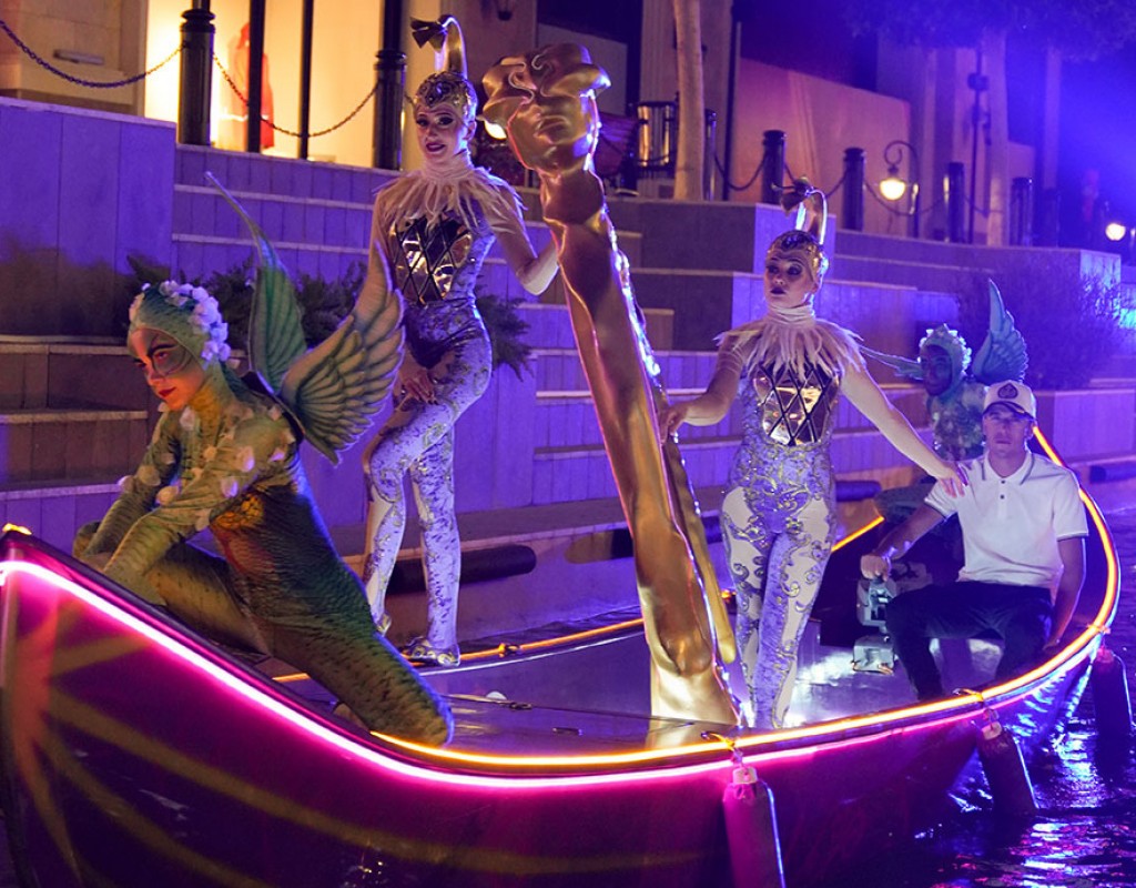 THE LAND OF LEGENDS - LIGHT SHOW AT NIGHT